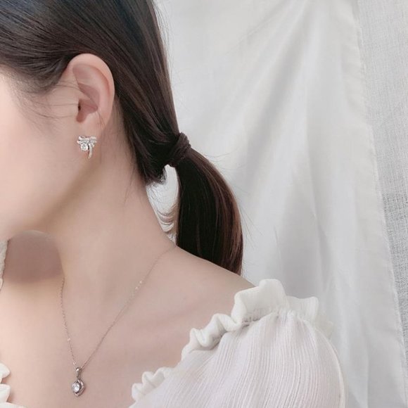 Certified 1ct. t.w. Moissanite Diamond Bow Knot Stud Earrings NEW A - Picture 6 of 11